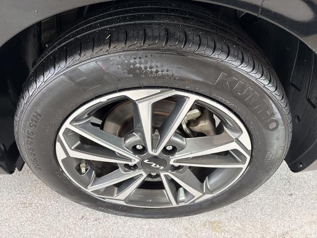 2023 Kia Forte LXS IVT