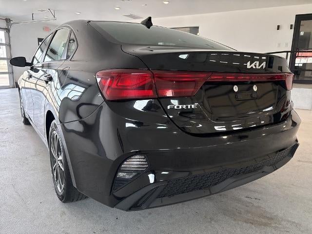 2023 Kia Forte LXS IVT