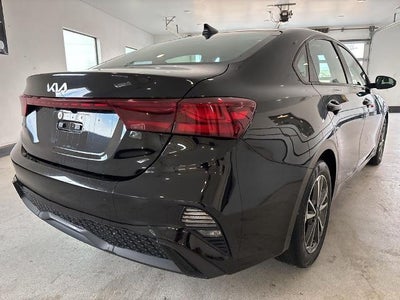 2023 Kia Forte LXS IVT