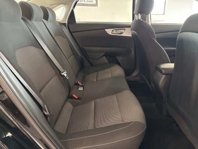 2023 Kia Forte LXS IVT