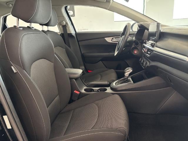 2023 Kia Forte LXS IVT