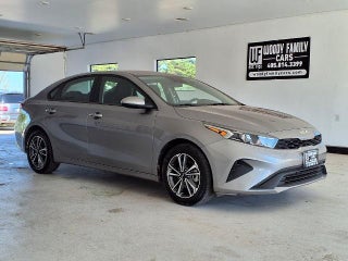 2024 Kia Forte LXS IVT