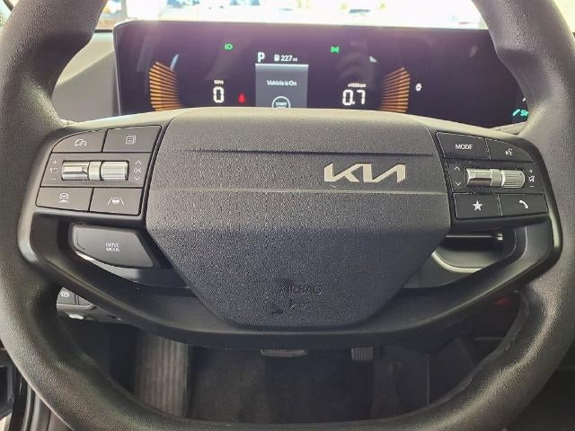 2025 Kia K4 LXS FWD
