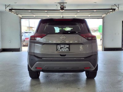 2022 Nissan Rogue FWD SV