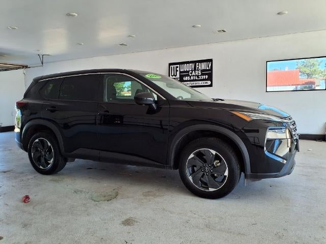 2025 Nissan Rogue AWD SV