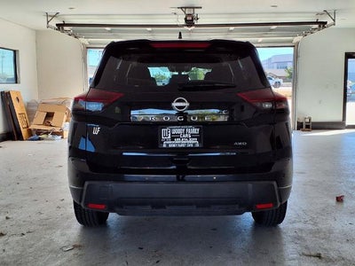 2025 Nissan Rogue AWD SV