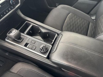 2025 Nissan Pathfinder SV 4WD