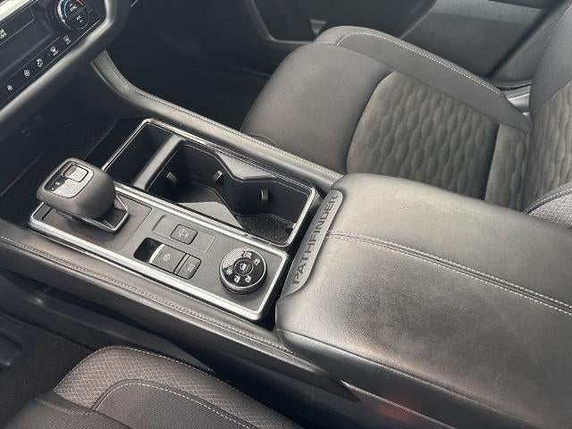 2025 Nissan Pathfinder SV 4WD