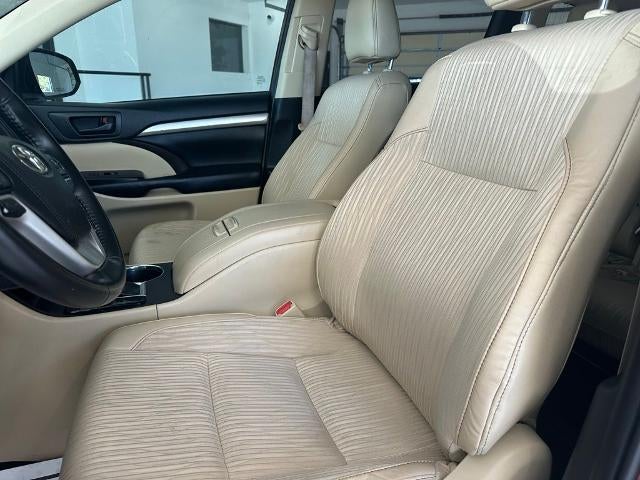 2019 Toyota Highlander LE Plus V6 FWD (SE)