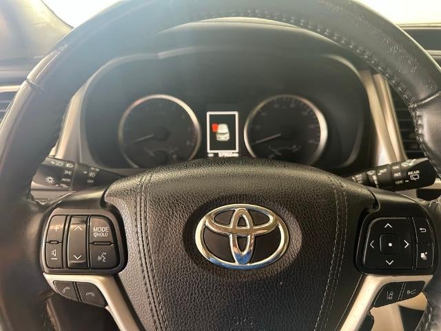 2019 Toyota Highlander LE Plus V6 FWD (SE)