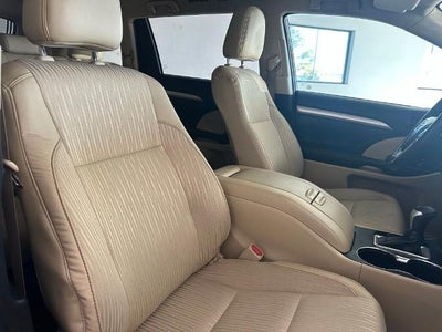 2019 Toyota Highlander LE Plus V6 FWD (SE)