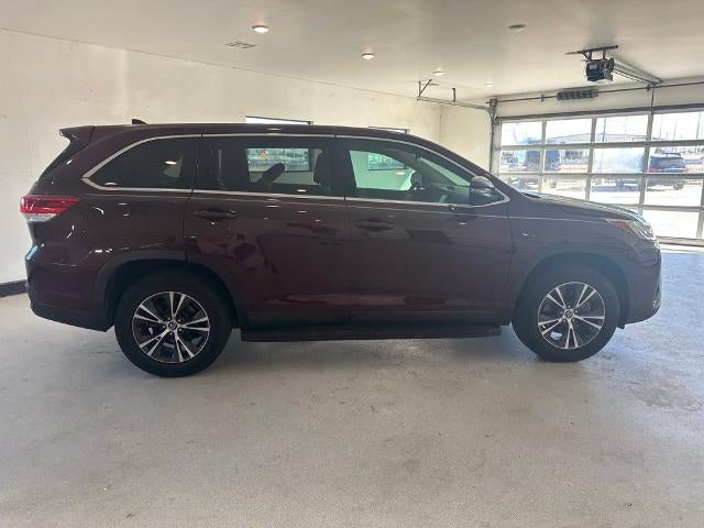 2019 Toyota Highlander LE Plus V6 FWD (SE)