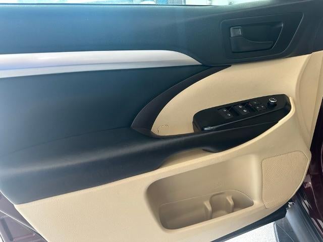 2019 Toyota Highlander LE Plus V6 FWD (SE)