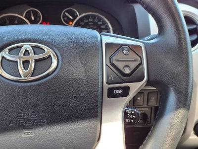 2017 Toyota Tundra 4WD 4WD Platinum CrewMax 5.5' Bed 5.7L (Natl)