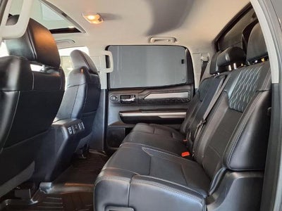 2017 Toyota Tundra 4WD 4WD Platinum CrewMax 5.5' Bed 5.7L (Natl)