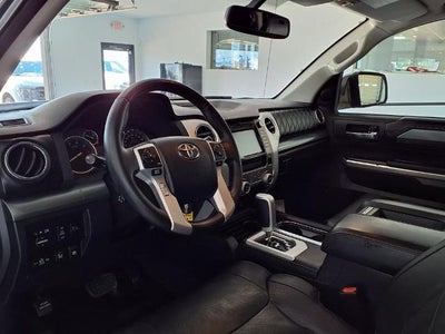 2017 Toyota Tundra 4WD 4WD Platinum CrewMax 5.5' Bed 5.7L (Natl)