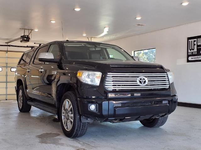 2017 Toyota Tundra 4WD 4WD Platinum CrewMax 5.5' Bed 5.7L (Natl)