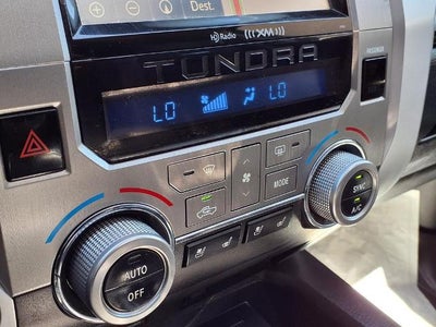 2017 Toyota Tundra 4WD 4WD Platinum CrewMax 5.5' Bed 5.7L (Natl)