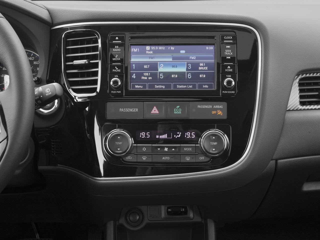 2016 Mitsubishi Outlander 2WD 4dr SE