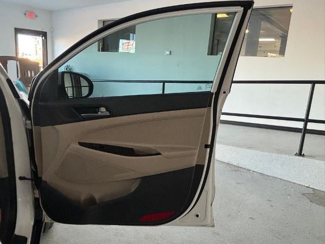 2016 Hyundai TUCSON FWD 4dr SE w/Beige Int