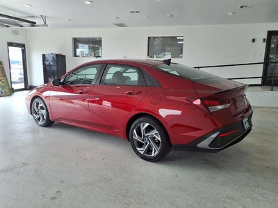 2025 Hyundai ELANTRA SEL Sport IVT
