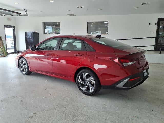 2025 Hyundai ELANTRA SEL Sport IVT