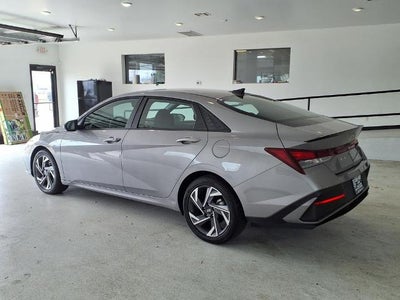 2025 Hyundai ELANTRA SEL Sport IVT