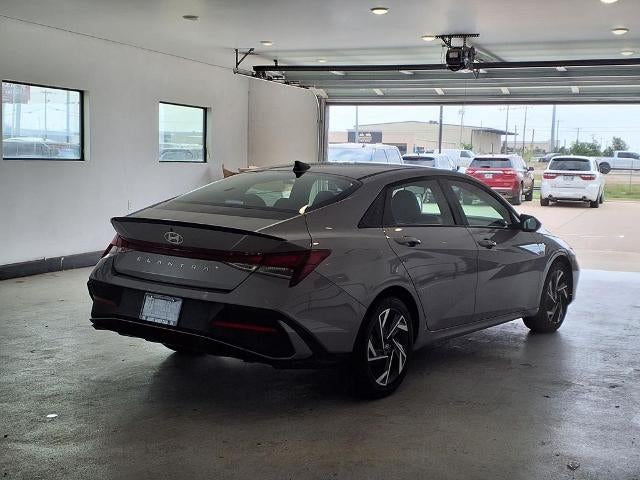 2025 Hyundai ELANTRA SEL Sport IVT