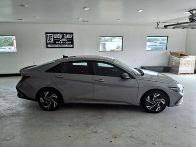 2025 Hyundai ELANTRA SEL Sport IVT