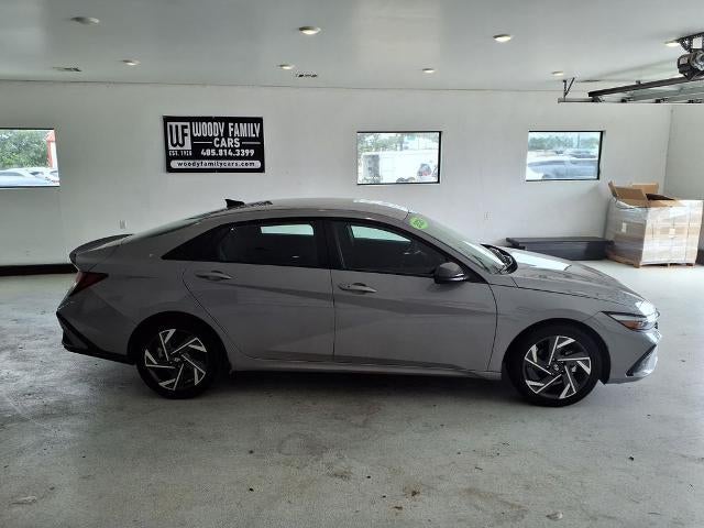 2025 Hyundai ELANTRA SEL Sport IVT