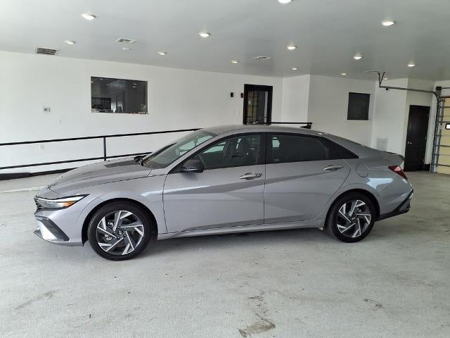 2025 Hyundai ELANTRA SEL Sport IVT