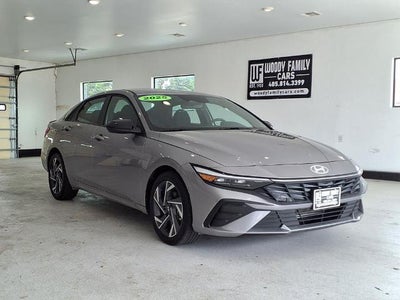 2025 Hyundai ELANTRA SEL Sport IVT