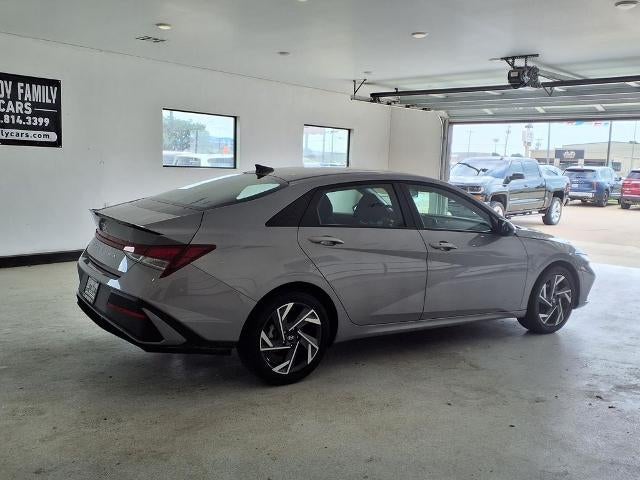 2025 Hyundai ELANTRA SEL Sport IVT