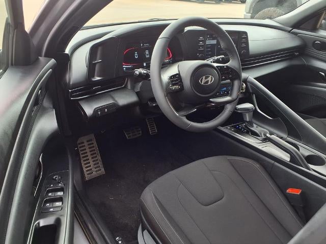 2025 Hyundai ELANTRA SEL Sport IVT