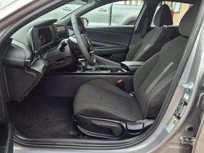 2025 Hyundai ELANTRA SEL Sport IVT