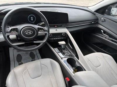 2023 Hyundai ELANTRA Limited IVT