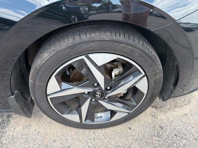 2023 Hyundai ELANTRA Limited IVT