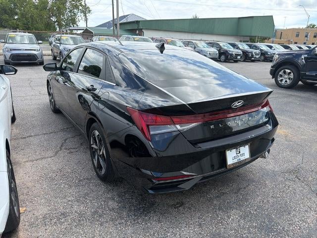 2023 Hyundai ELANTRA Limited IVT