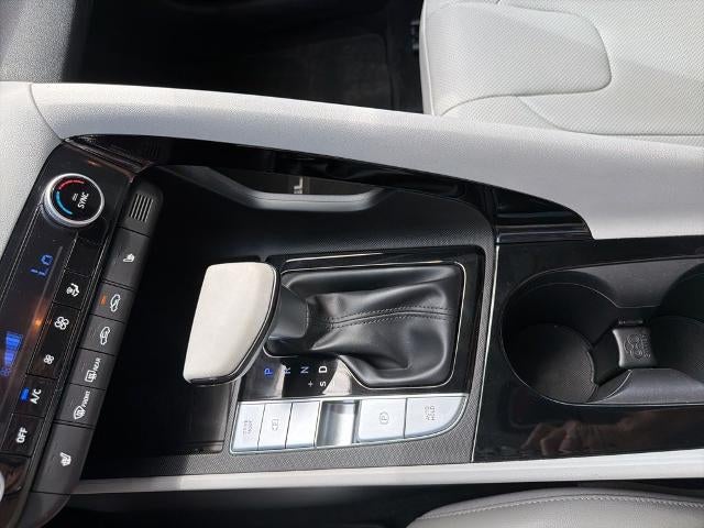 2023 Hyundai ELANTRA Limited IVT