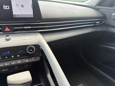 2023 Hyundai ELANTRA Limited IVT