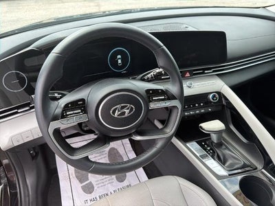 2023 Hyundai ELANTRA Limited IVT