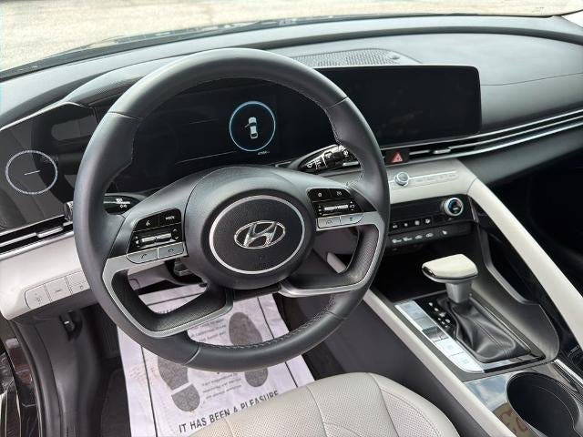 2023 Hyundai ELANTRA Limited IVT