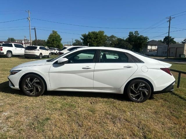 2025 Hyundai ELANTRA Limited IVT