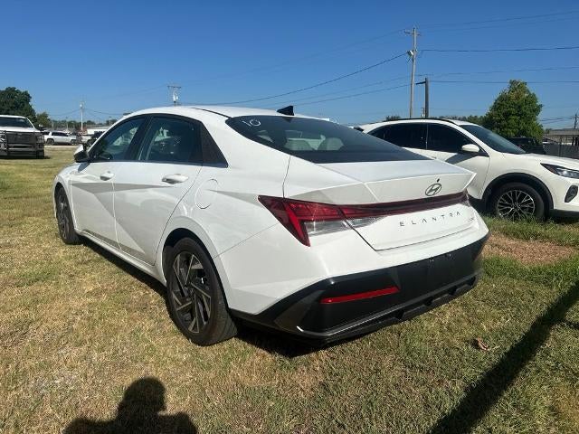 2025 Hyundai ELANTRA Limited IVT