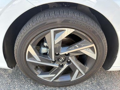 2025 Hyundai ELANTRA SEL Convenience IVT