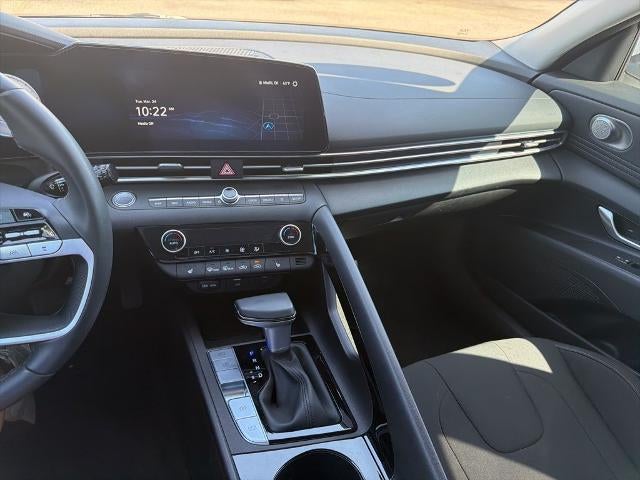 2025 Hyundai ELANTRA SEL Convenience IVT