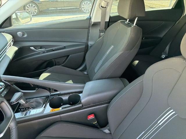 2025 Hyundai ELANTRA SEL Convenience IVT