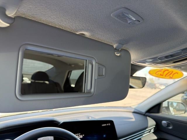 2025 Hyundai ELANTRA SEL Convenience IVT