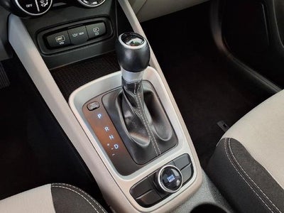 2025 Hyundai VENUE SEL IVT
