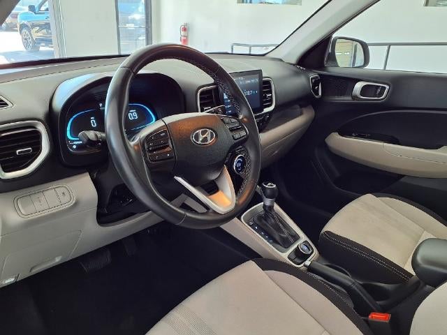 2025 Hyundai VENUE SEL IVT